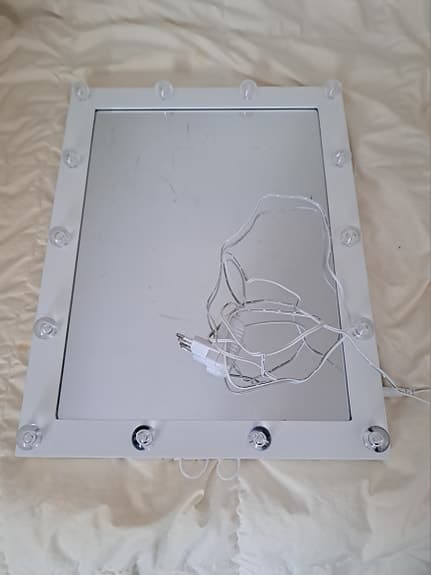 Spegel med belysning