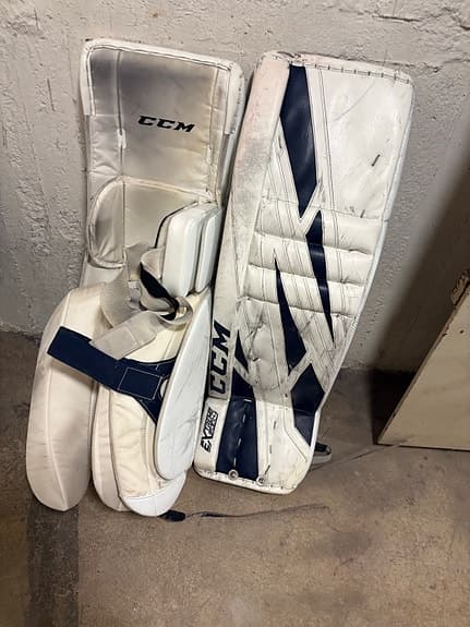 CCM Eflex 4 målvaktsutrustning vit och blå 35+2