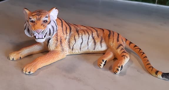 Tiger Figurer i plast- 3 stycken