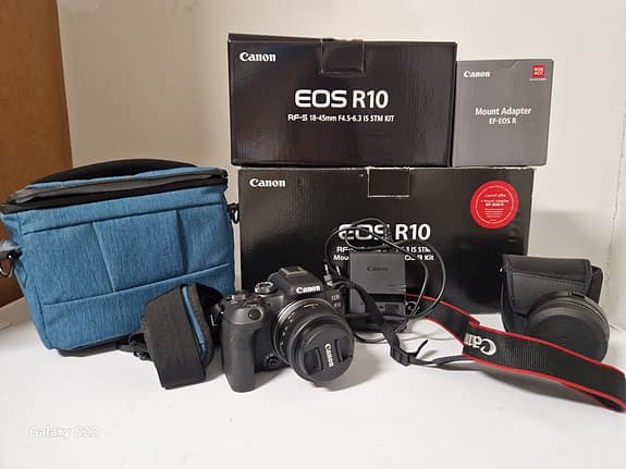 Canon EOS R10 Systemkamera med RF-S 18-45mm f/4.5-6.3 IS STM objektiv