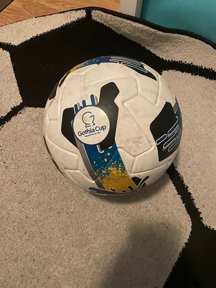 Puma gothia cup fotboll storlek 5 vit blå svart