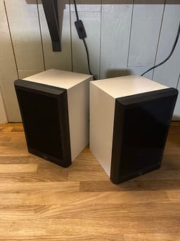 2 st Wharfdale Diamond IV högtalare