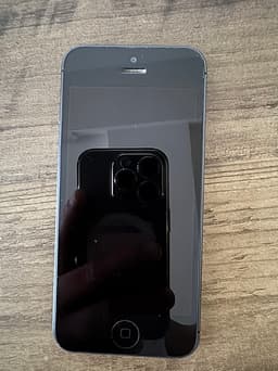 iPhone 5 med tillbehör