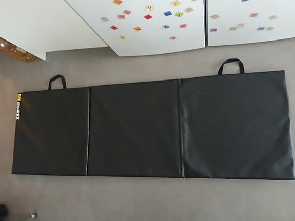 Träningsmatta till salu – mycket fint skick!