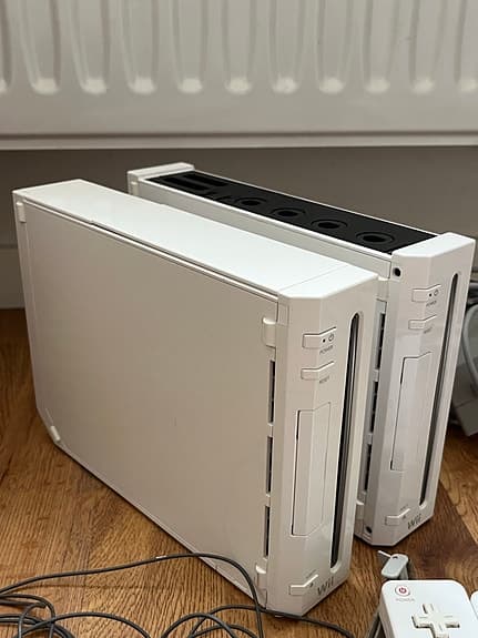 Nintendo Wii 2 st Konsoller med Tillbehör
