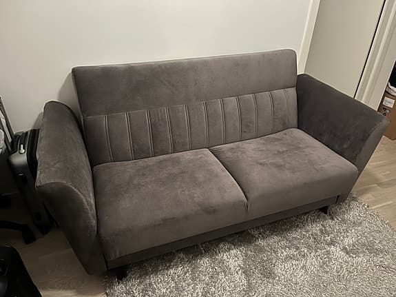 3-sitts bäddsoffa grå velour med 3 st 50x50cm kuddar
