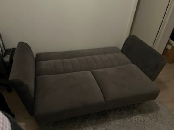 3-sitts bäddsoffa grå velour med 3 st 50x50cm kuddar