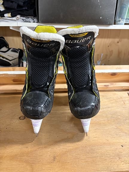 Bauer Supreme 3S ishockeyskridskor barn storlek 34 svart/gul