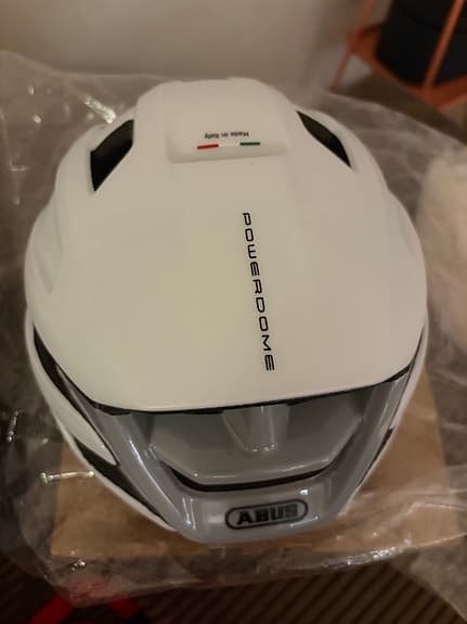 HELT NY! Abus Powerdome cykelhjälm- Medium, vit