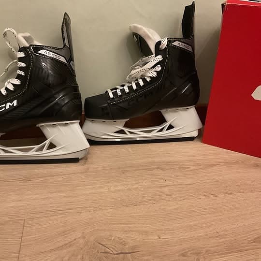 Ccm hockey skates