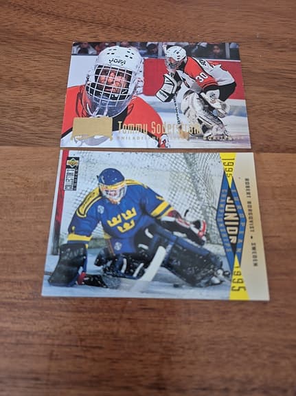 262-1/ 13 st Hockeybilder Målvakter