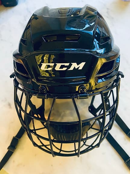 CCM Hockeyhjälm Tacks 210 Combo - M, SVART