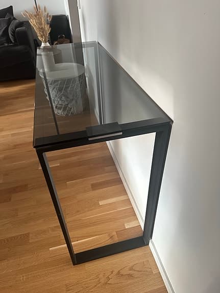 Mio konsolbord glas svart metall