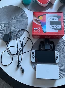 Nintendo Switch OLED spelkonsol vit