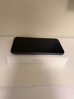 Apple iPhone 11 64 GB svart