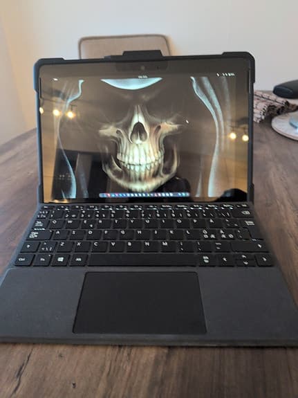 Microsoft Surface Laptop Go