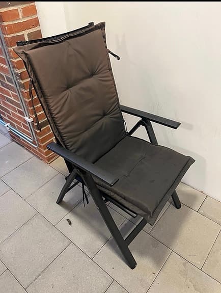 Fällbar positionsstol svart för utomhusbruk