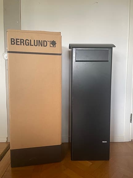 Berglund postlåda m200b svart fristående