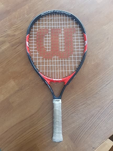 Wilson Roger Federer 21 junior tennisracket svart/röd