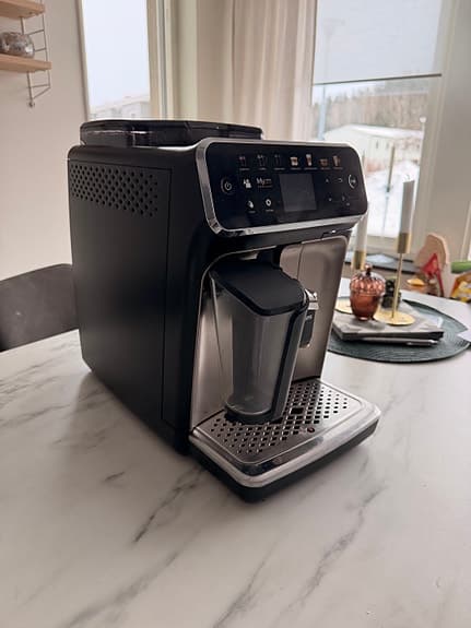Philips 5400 Kaffemaskin med mjölkskummare