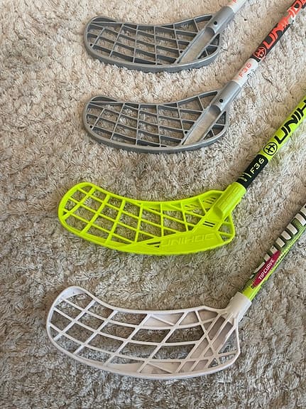 Unihoc innebandyklubbor blandade modeller flerfärgade