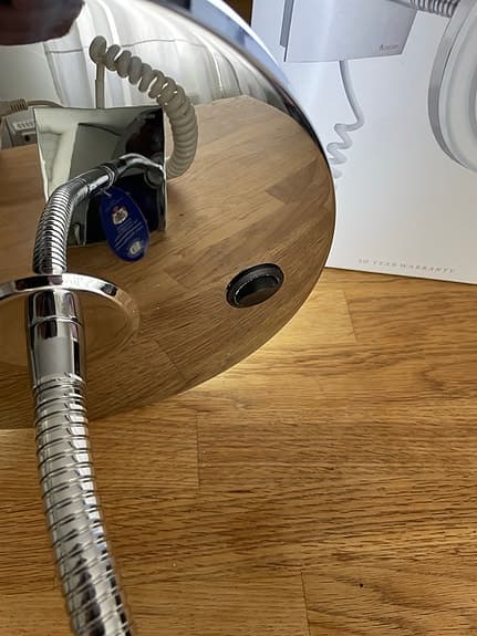 Väggmonterad sminkspegel