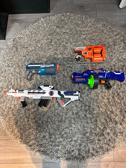 Nerf Guns massa olika