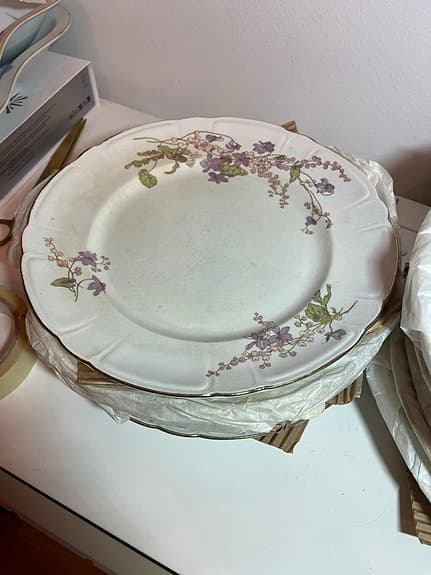 Rörstrand tallrikar blommigt mönster porslin