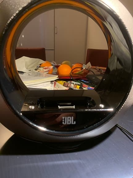 JBL högtalardocka med dockningsstation svart