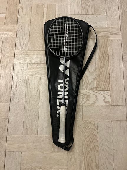 Yonex Nanoflare Nextage med fodral