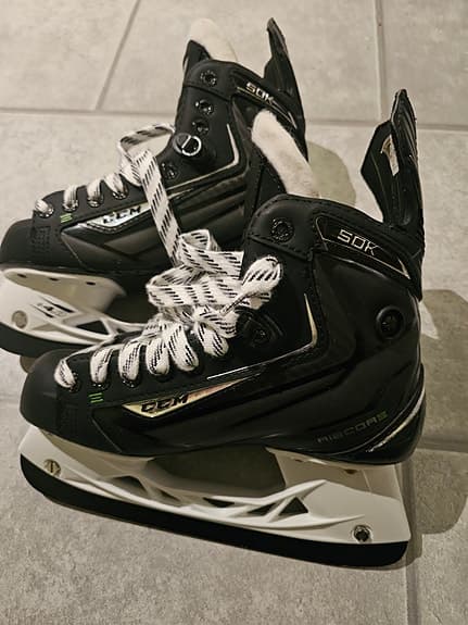 Helt nya CCM Ribcor 50K skridskor – stl 36,5 .