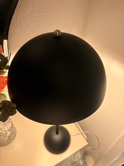 Flowerpot VP 3 bordslampa svart