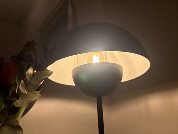 Flowerpot VP 3 bordslampa svart