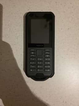 Nokia 800 Tough 4G - robust knappsatstelefon