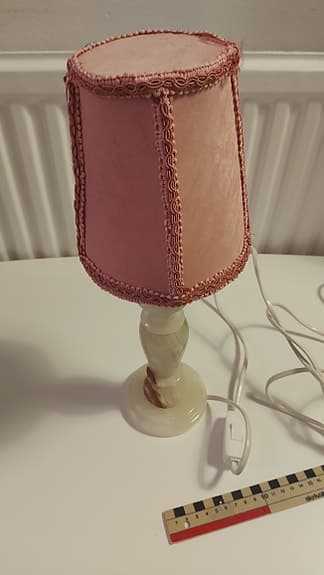 Vintage bordslampa i onyx sten med lampskärm fungerande klassisk design