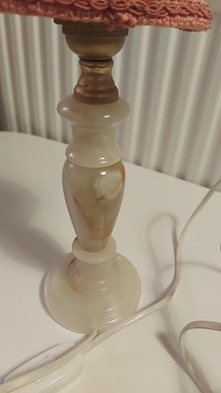 Vintage bordslampa i onyx sten med lampskärm fungerande klassisk design