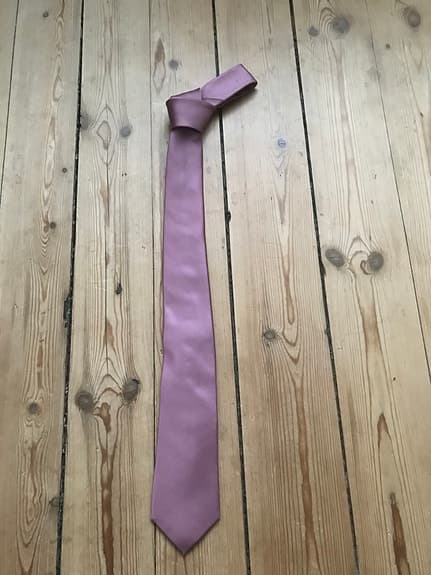 Gammelrosa slips från Atlas Design, 100% siden.