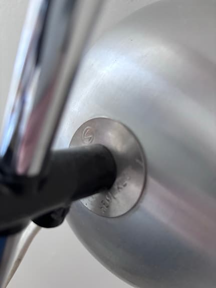 Hemi Klot golvlampa -kan levereras i Gbg-området!