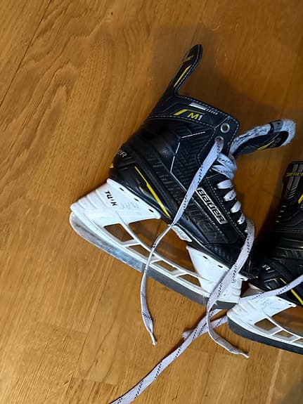 Bauer M1 ishockeyskridskor barn storlek 38 svart