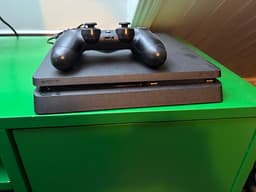 Sony Playstation 4 spelkonsol svart