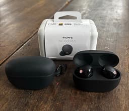 Sony WF-1000XM4 nyskick