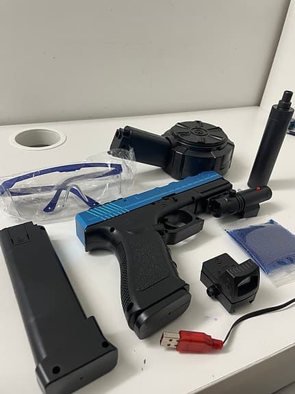 Gel blaster pistol
