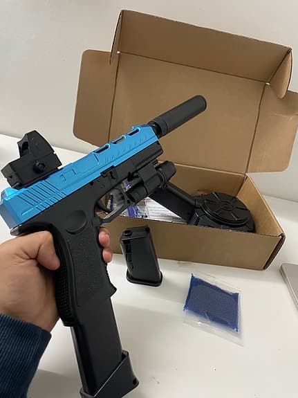 Gel blaster pistol