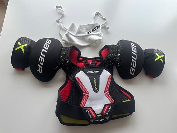 Bauer Vapor X axelskydd barn stl(3-9år) CCM nackskydd