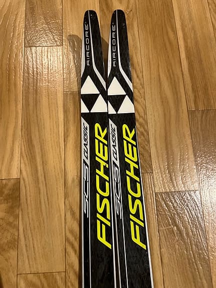 Fischer klassiska längdskidor NYSERVADE