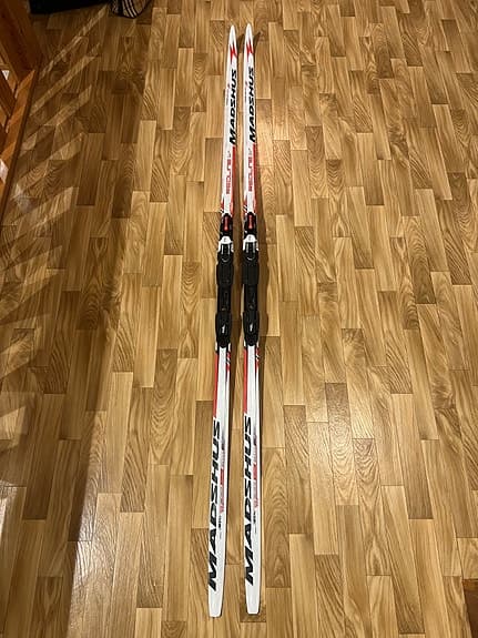 Madshus Redline Carbon klassiska skidor NYSERVADE