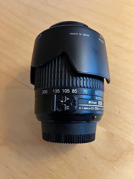 Nikon AF-S Nikkor 18-200mm f/3.5-5.6G ED VR objektiv svart