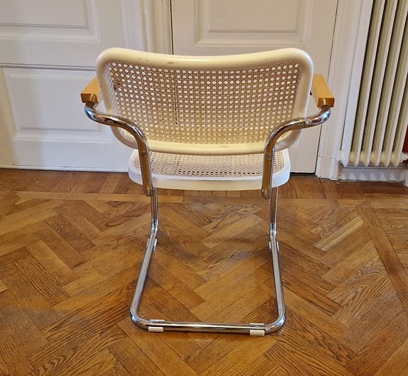 Helrenoverad Cesca karmstol, vit (bauhaus)