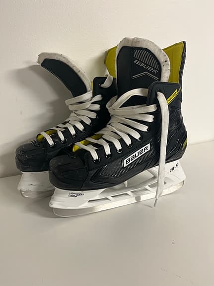 Bauer ishockeyskridskor svart storlek 37