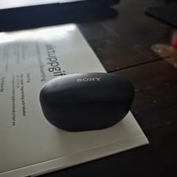 Sony WF-1000XM5 svart